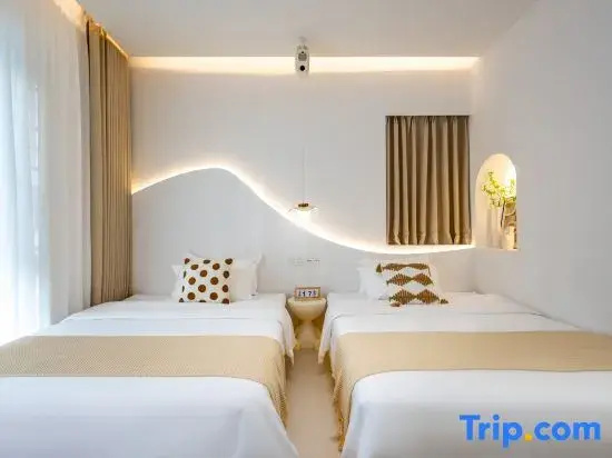 Standard Double room with sunset view (twin beds)
