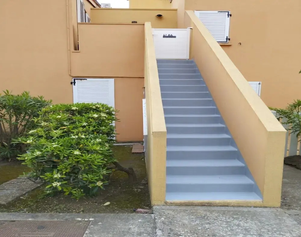 Voir la photo 1 — Modern Stay by the Beach