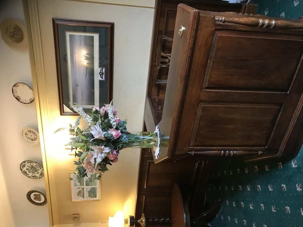 West Lodge Hotel - Général