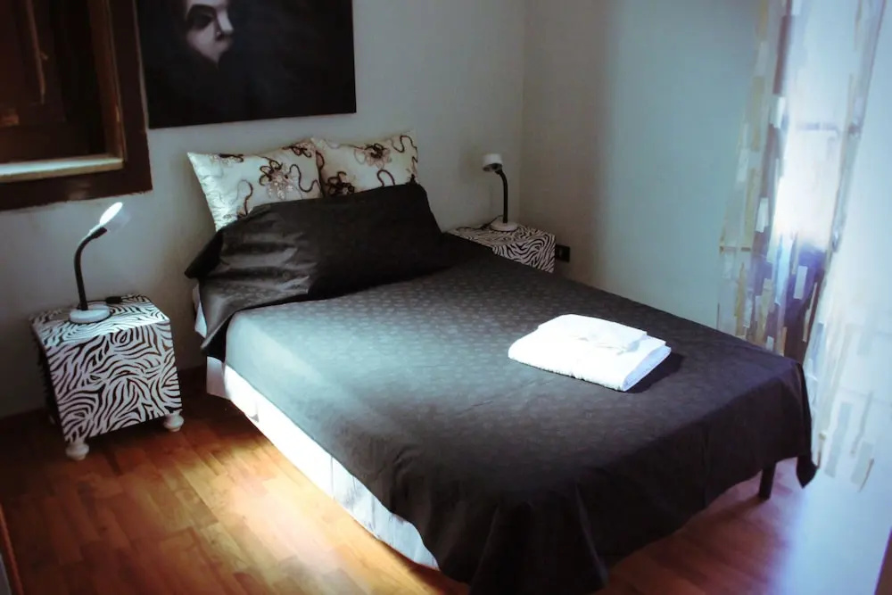 Standard Double room with balcony (full double bed)