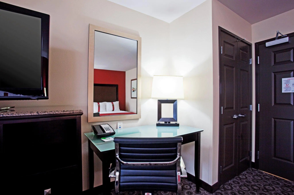 Holiday Inn Oceanside Camp Pendleton Area by IHG - Chambres