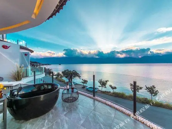 Yunzhiguo Yunduan Lakeview Holiday Hotel