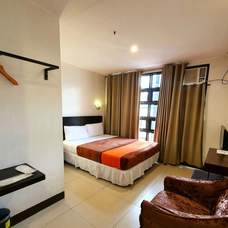 Standard Double room with city view (twin beds)