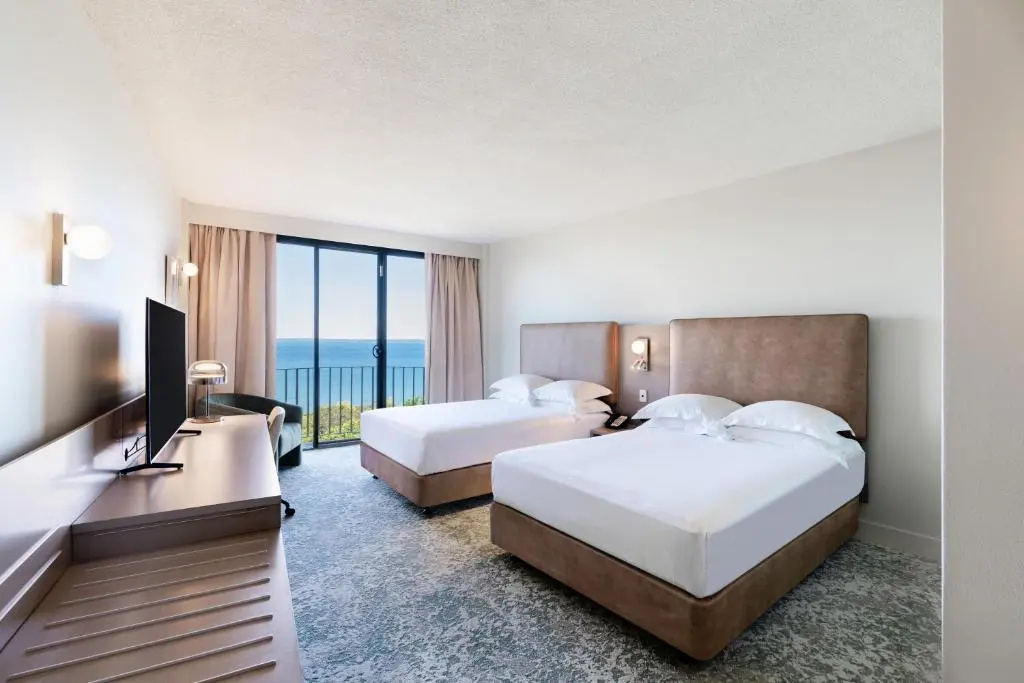Standard Double room with harbour view (full double bed)