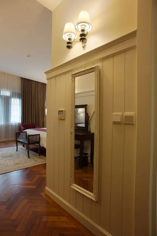 The Chambers - Chambres