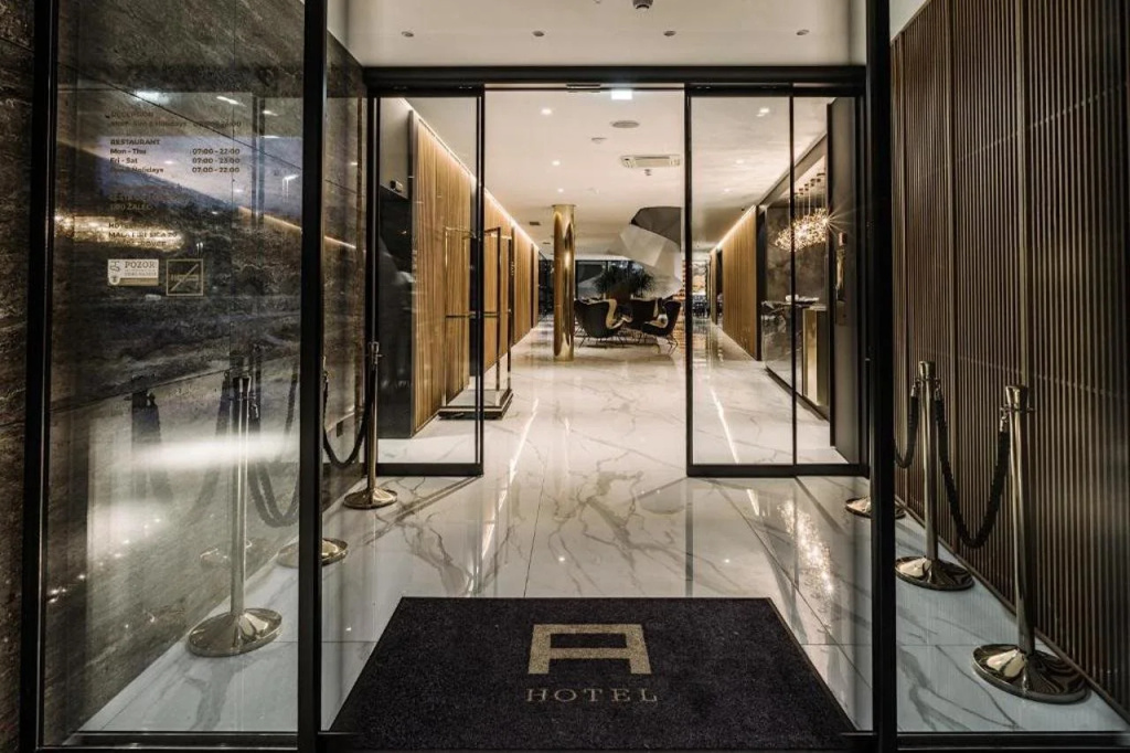Hotel photo 12