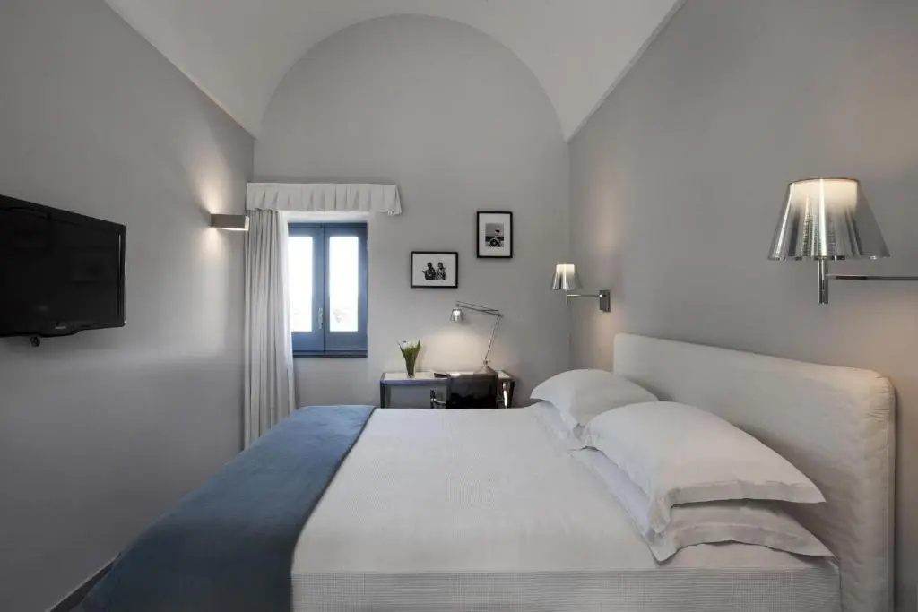 Classic Double room (full double bed)