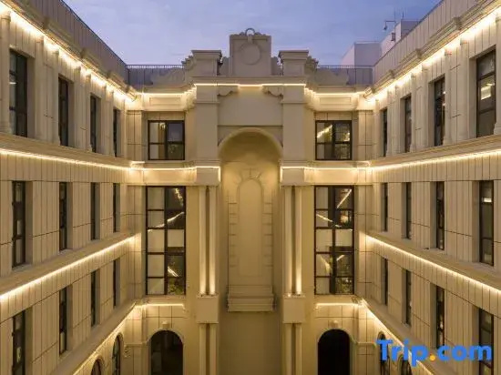 Zhuhai Lovers Road Sun Moon Shell Bay New World Atour Hotel