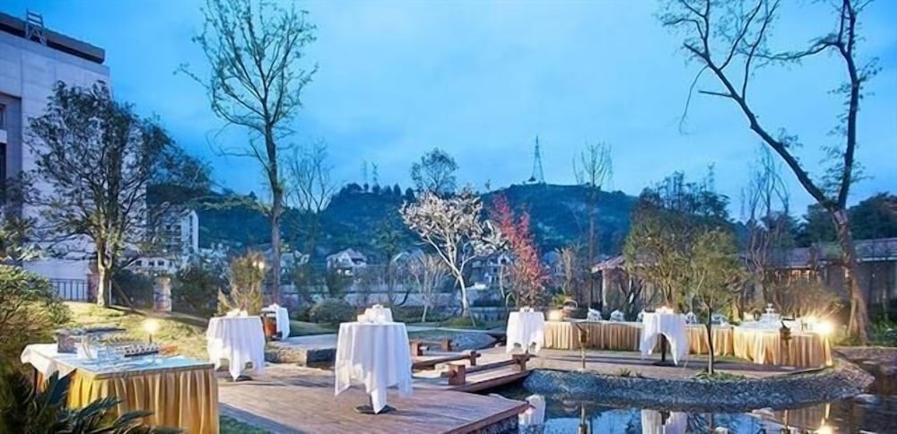 Baoli Ruiting Spring Hotel Guiyang