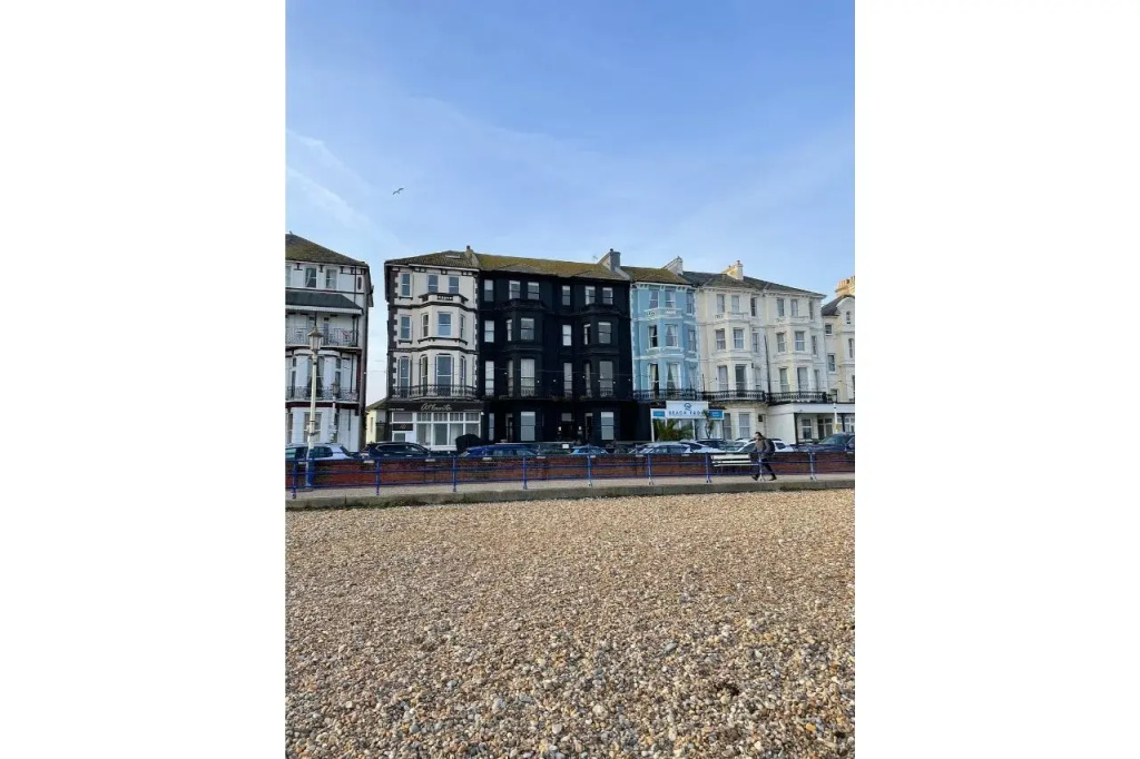 Port Hotel