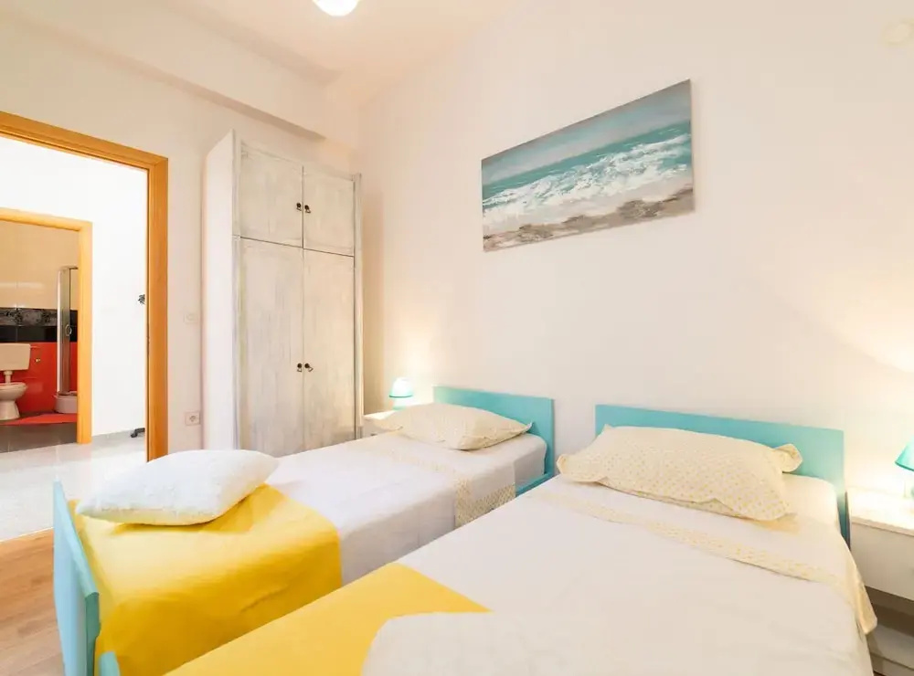 Seafront Villa With Furnished Sun Terrace, Close to the Beach