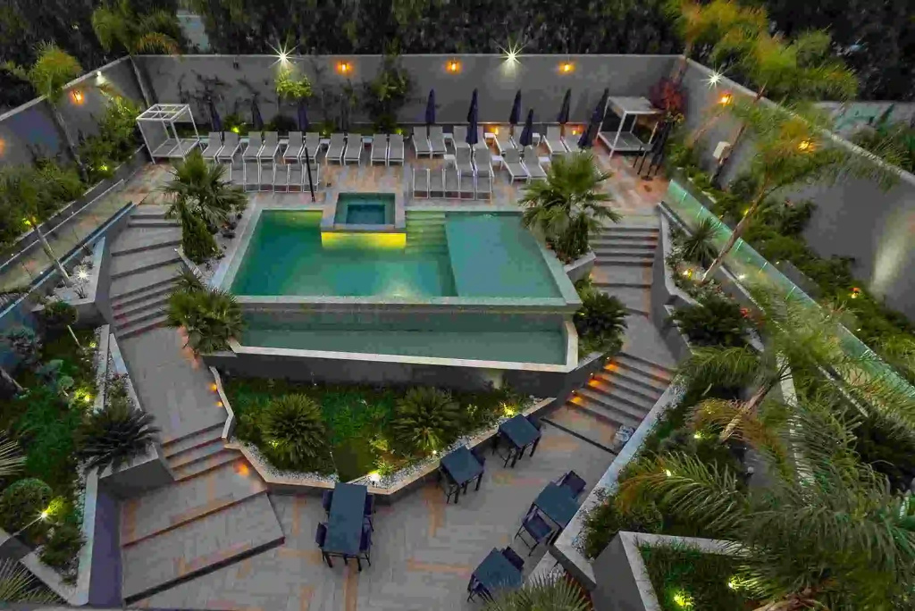 Pool