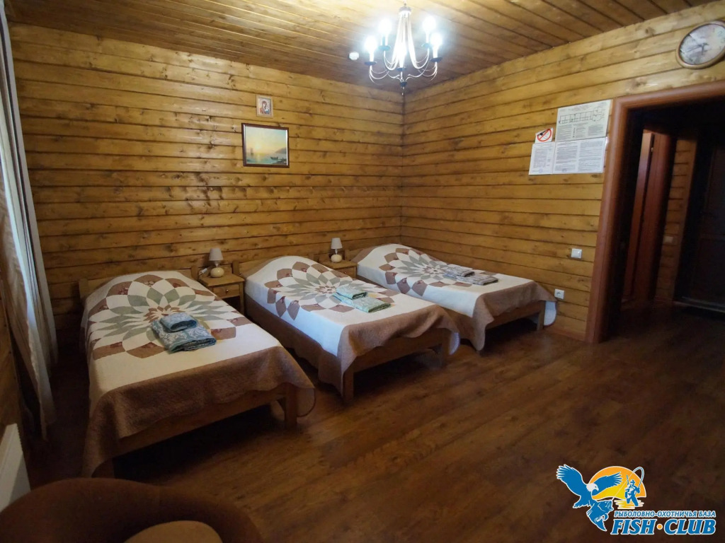 Трёхместный номер Standard с балконом в Фиш-клуб