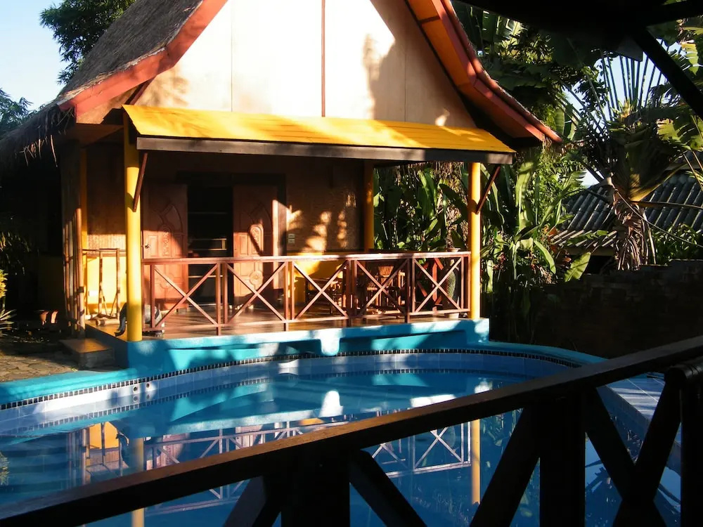 Standard room with pool view