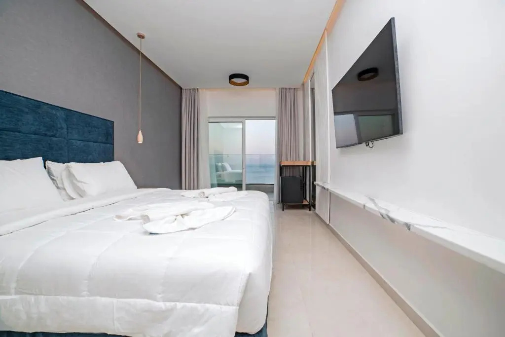 Standard Double room with balcony and with sea view (full double bed)