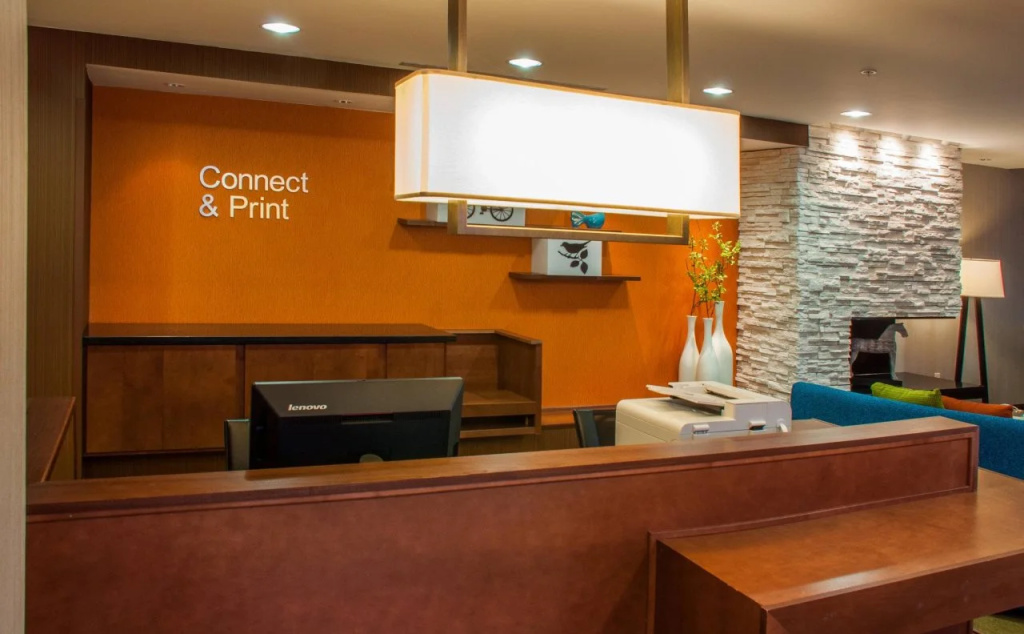 Lobby & Reception