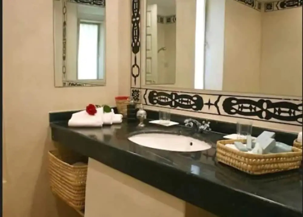 Standard Double room with balcony (full double bed)