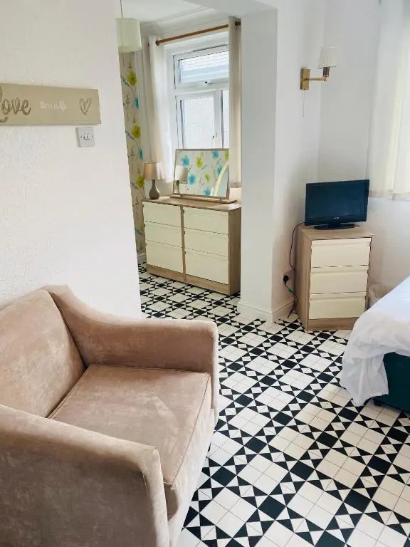 The Traxx Hotel