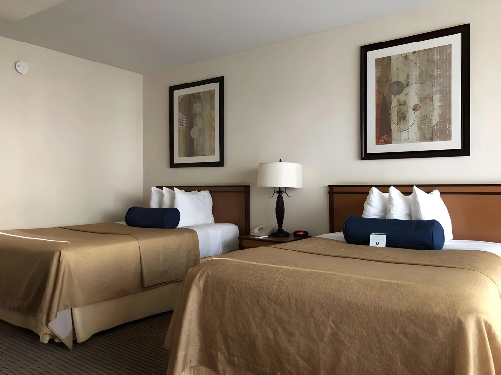 Отель Mikado Hotel - Universal Studios/Burbank в Лос-Анджелесе