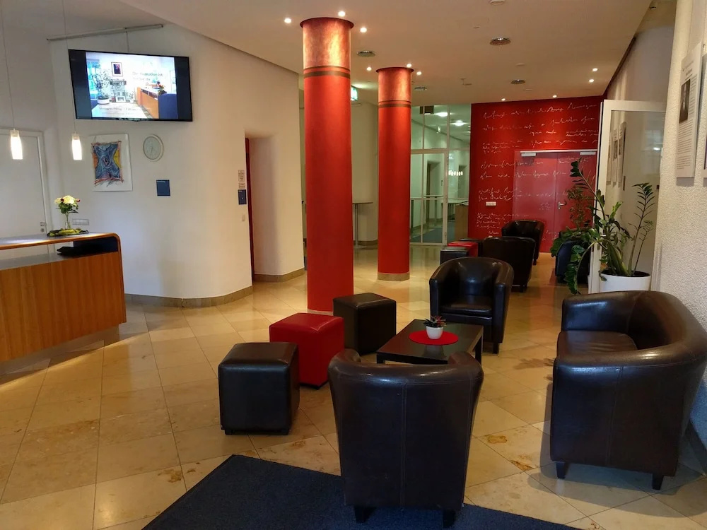Lobby & Reception