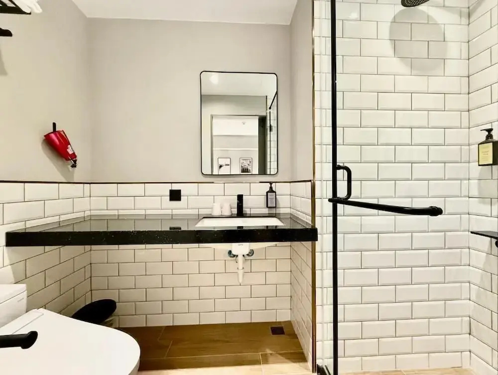 Standard Double room with city view (full double bed)