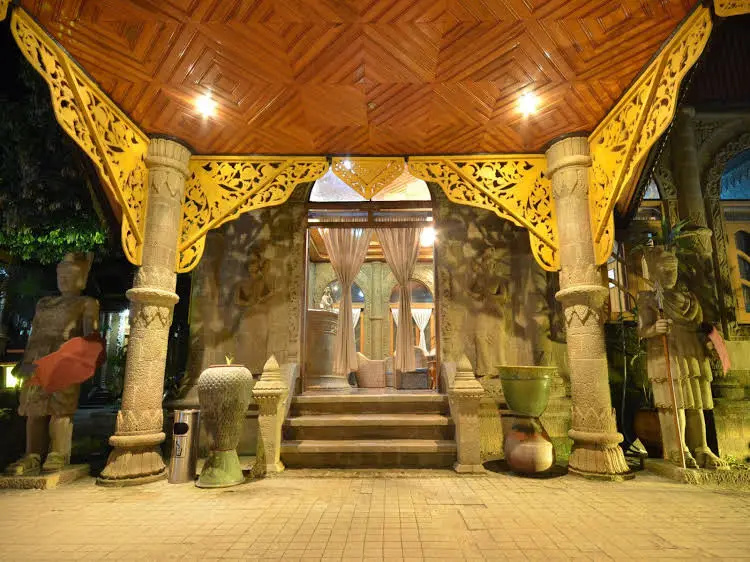 Shwe Thazin Hotel - фото 10