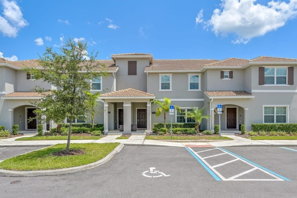 Magical Retreat, Spacious Villa 10 min From Disney