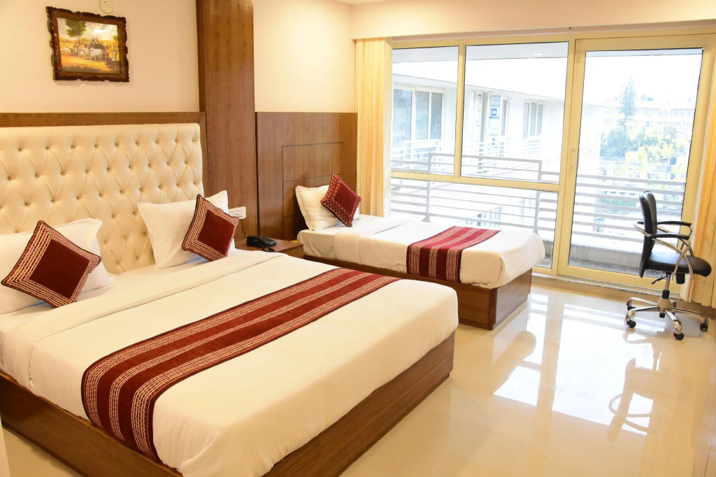 Grand room