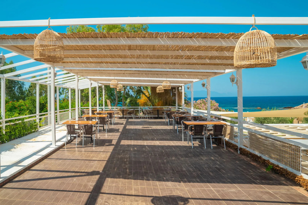 Beach & Waterfront