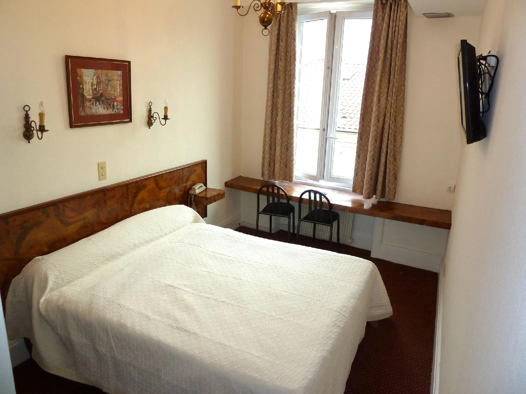 Standard Double room (full double bed)