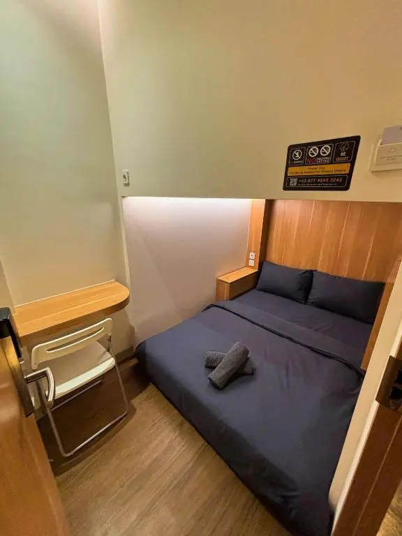 Standard Capsule (full double bed)