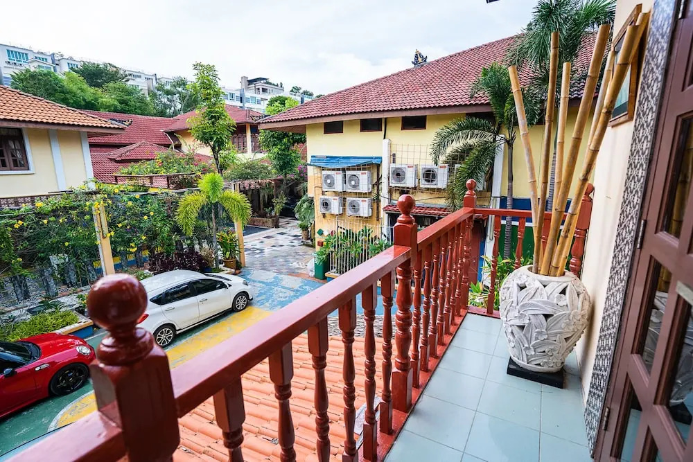 Lost Paradise Resort