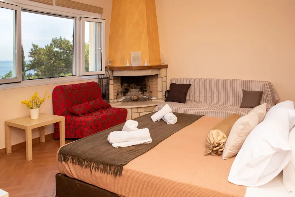 Superior room with balcony and with sea view