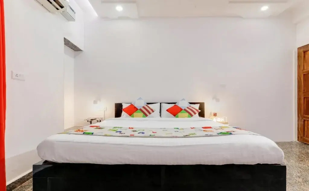 Home Alluring Studio By OYO Rooms - фото 3