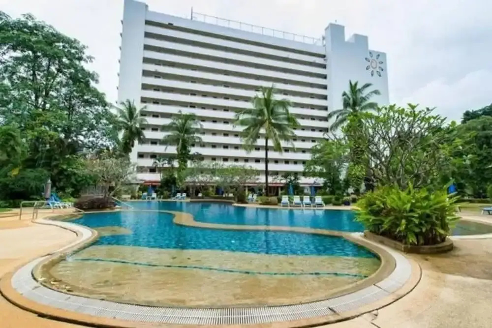Patong Beach Resort Olympic Size Pool Gym Spa