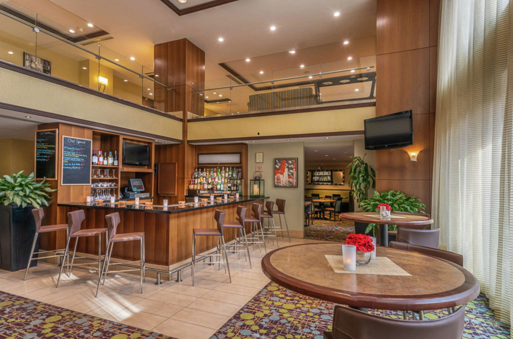 Lobby & Reception