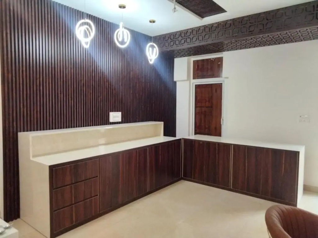 OYO 22115 Hotel D Plaza