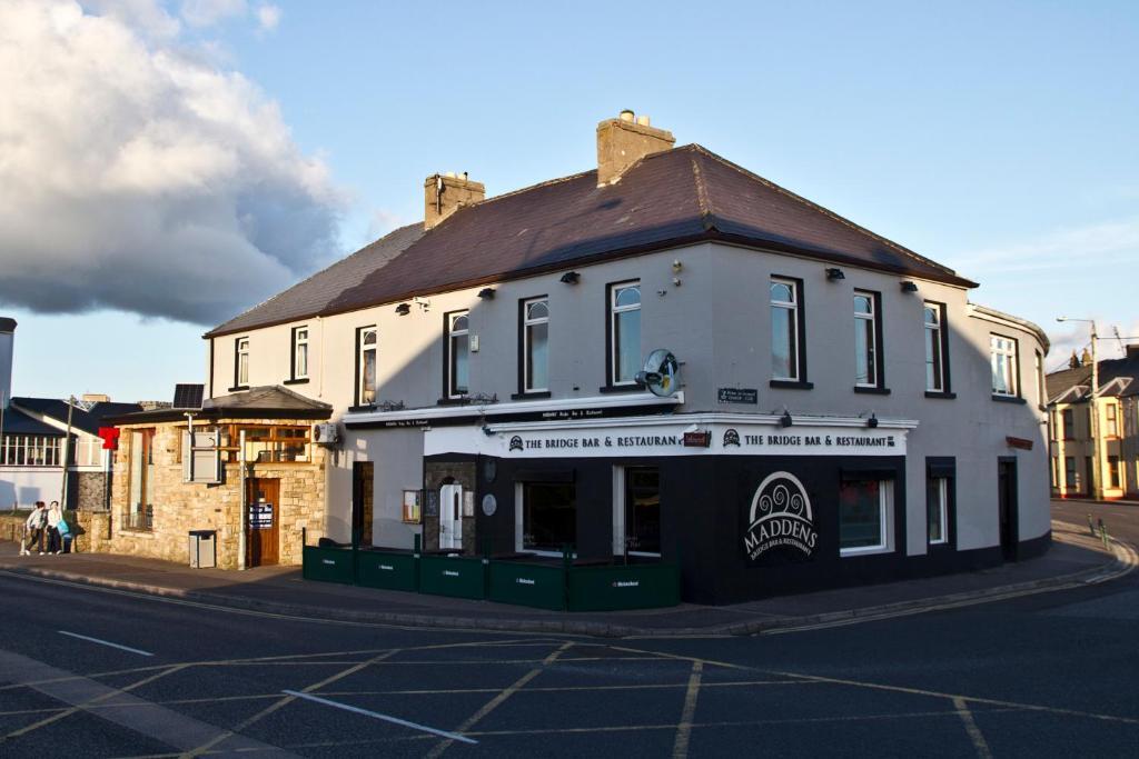 Maddens Bridge Bar & Restaurant by null