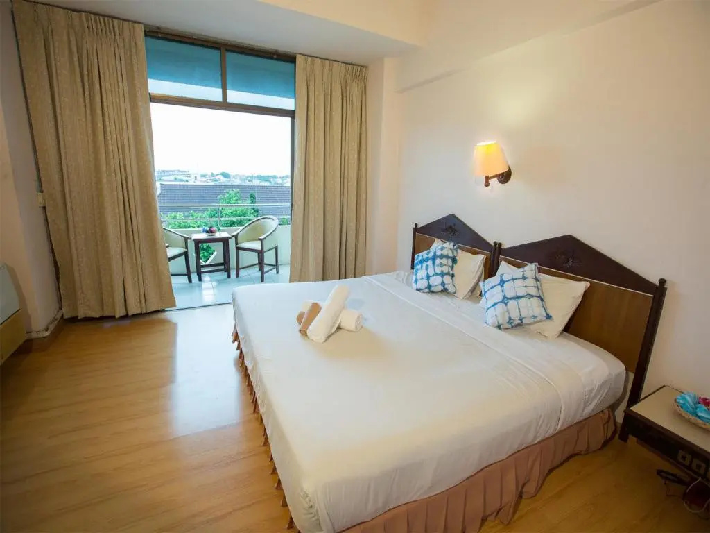 Phrae Nakara Hotel - Chambres