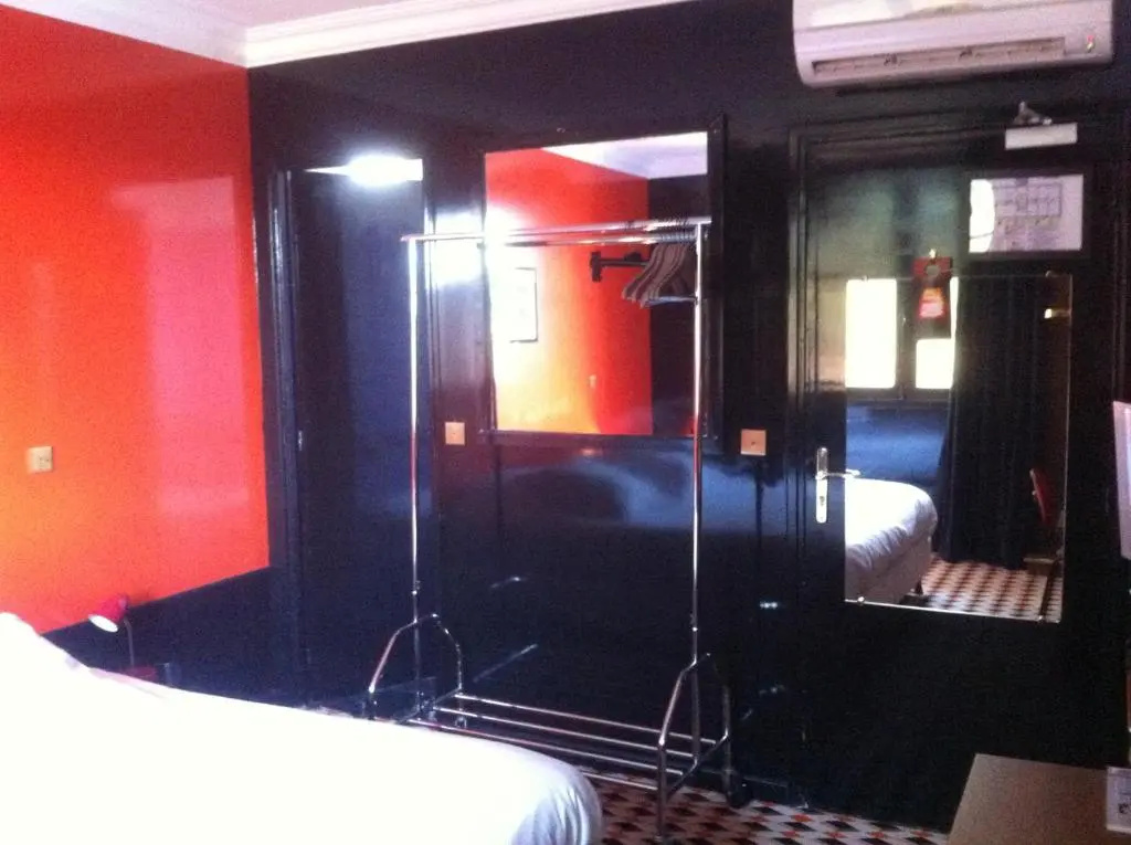 Comfort room