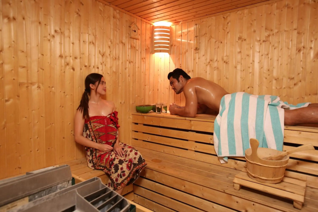 Crown Regency Hotel and Towers - фото 28