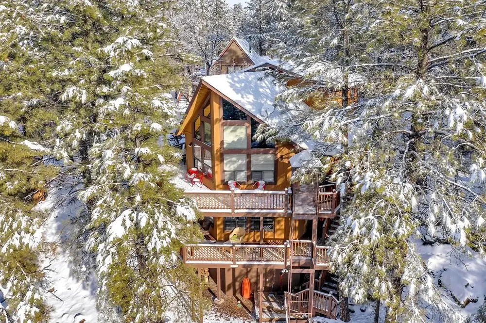 Pet-friendly Munds Park Retreat w/ Wraparound Deck