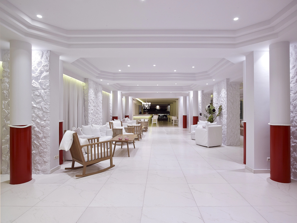 Lobby & Reception