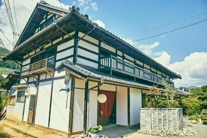 Kominkayado Loof Okanoie