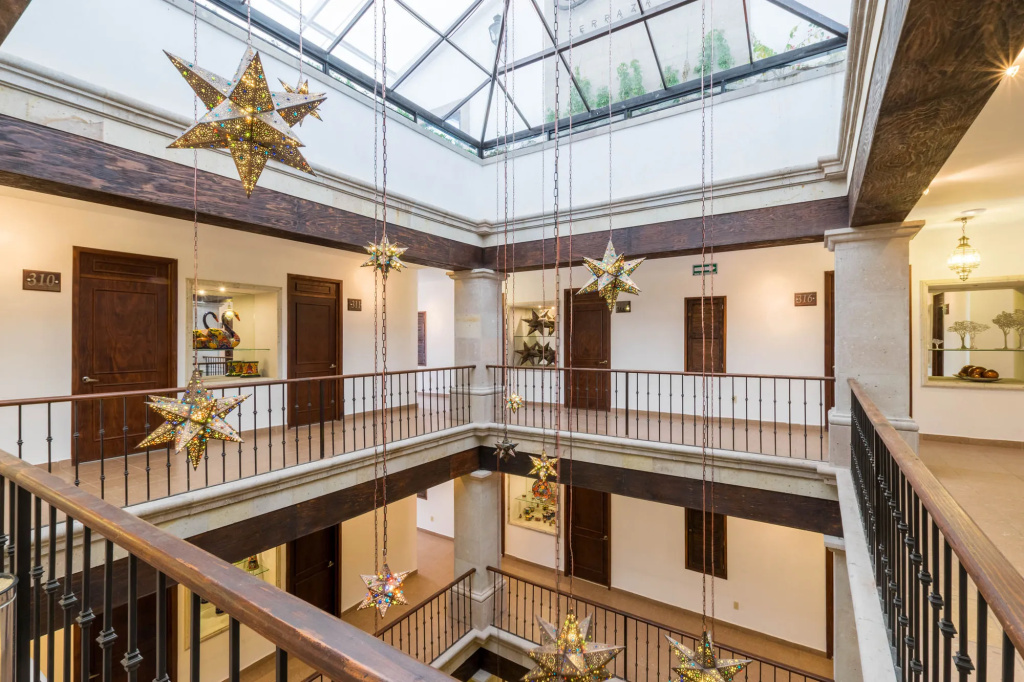 Balcony & Terrace