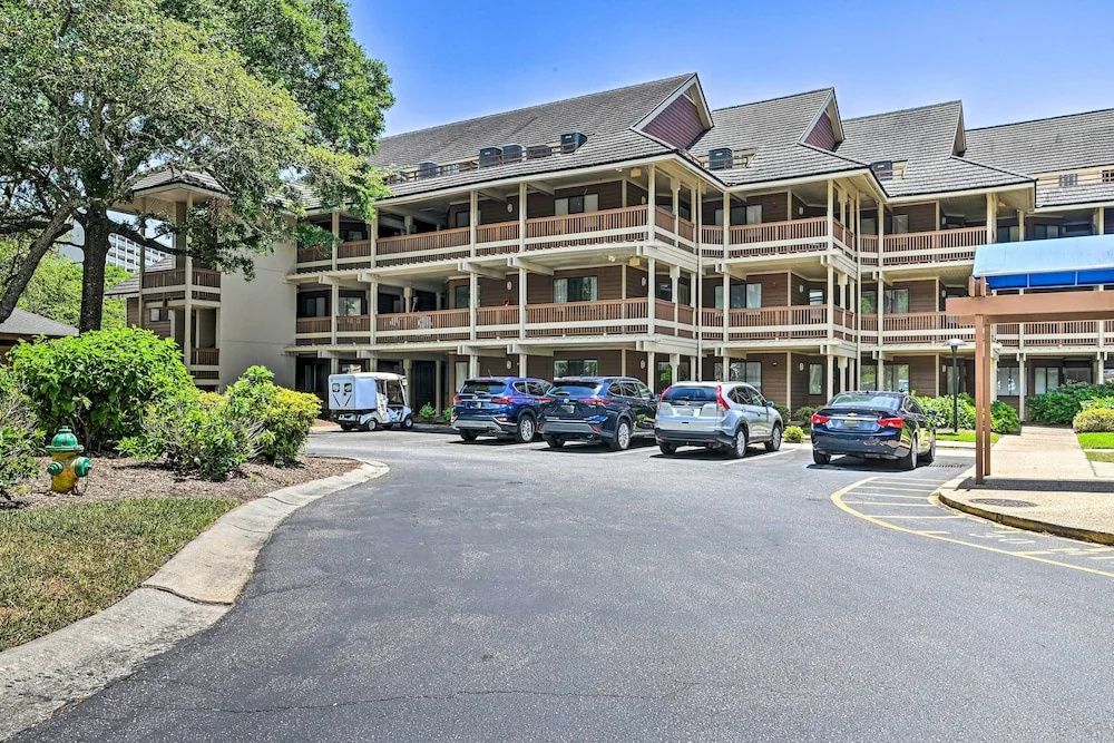 Lakefront Myrtle Beach Condo w/ Shared Pools!
