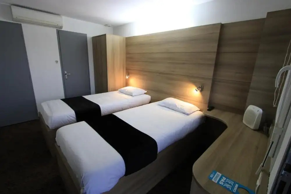 Voir la photo 2 — Enzo Hotels Loudeac