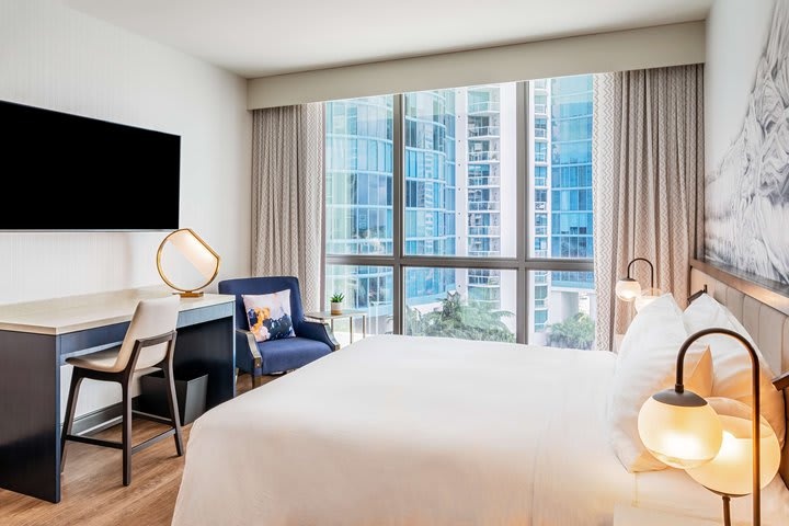 Hyatt Centric Las Olas Fort Lauderdale - Tap to explore photos