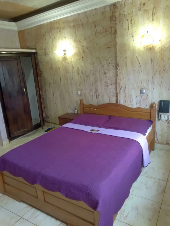 Comfort room