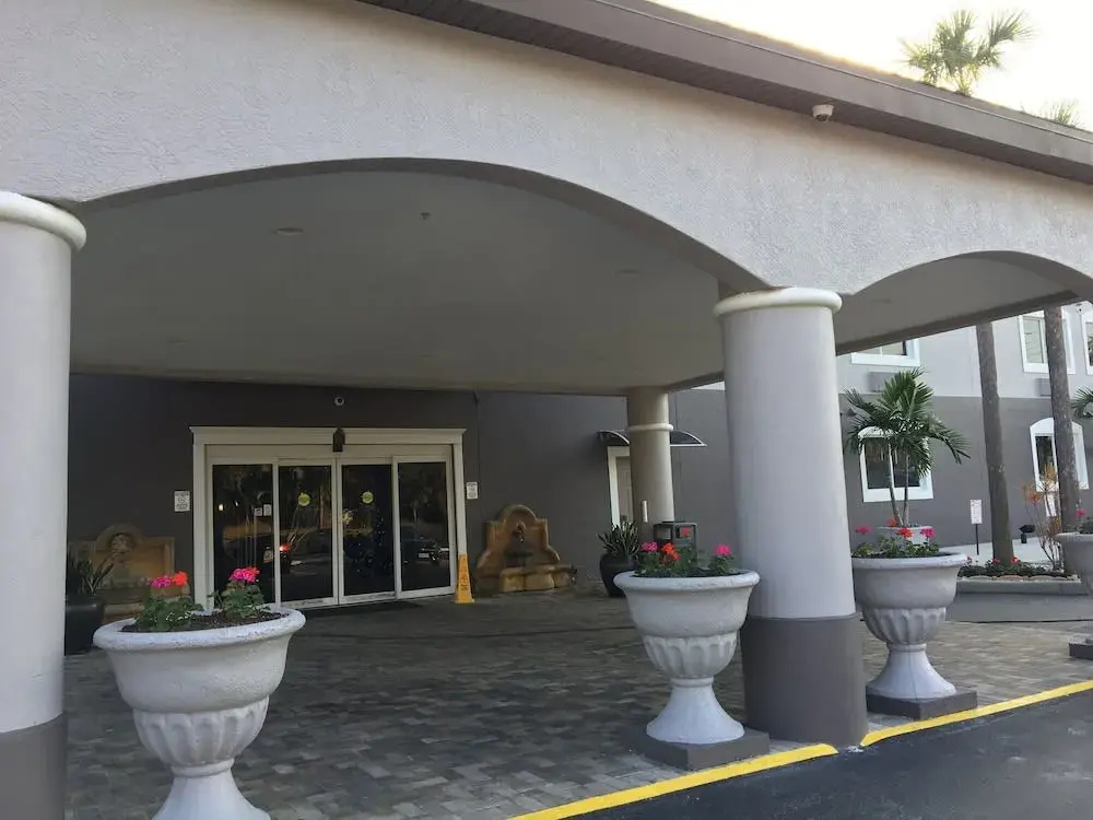Days Inn And Suites Bonita Springs North Naples (ex. Best Western)
